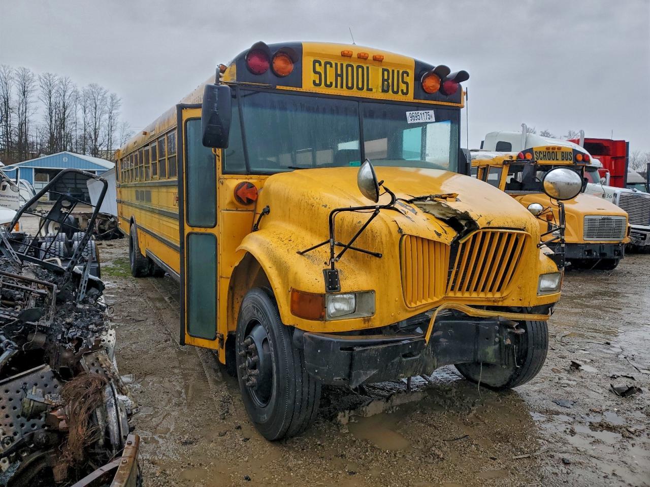 2001 International 3000 3000