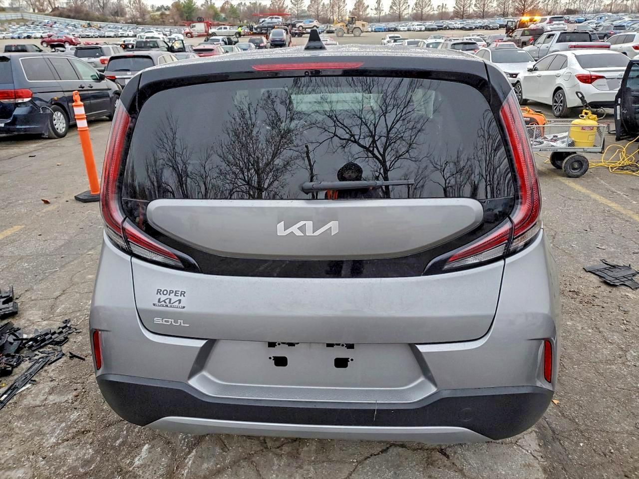 2024 KIA Soul lx