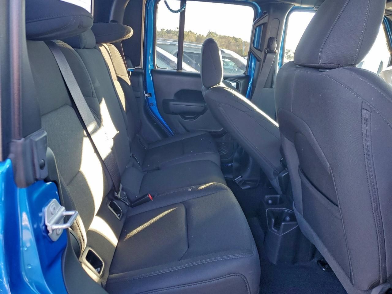 2022 Jeep Gladiator Sport