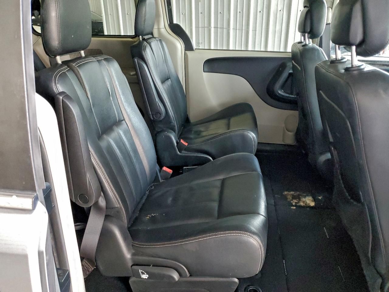 2016 Chrysler Town & Country Touring