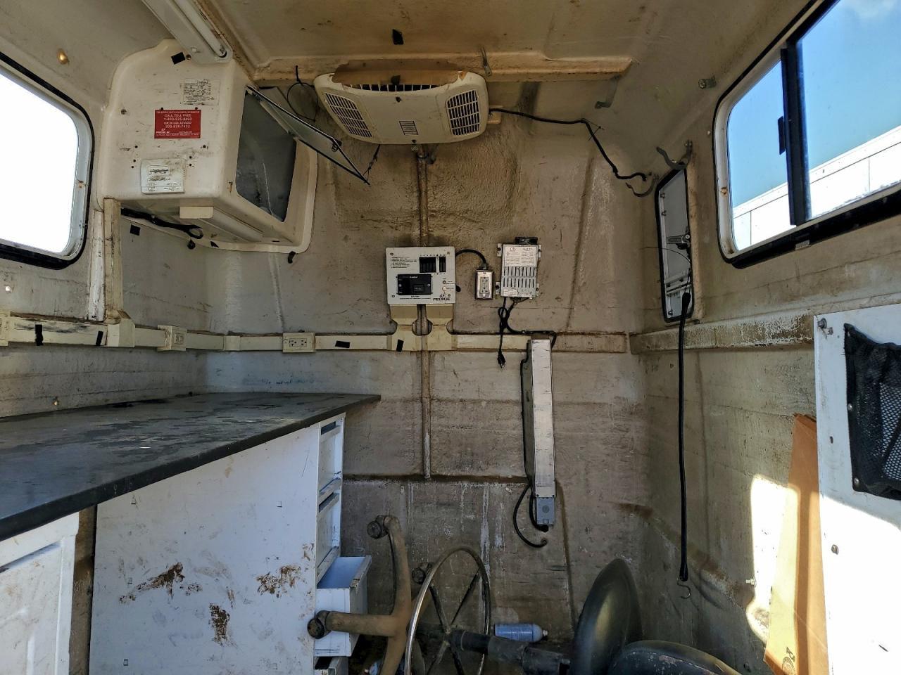 2007 Pelsue UE PODATT-007 Fiber Optic Splicing Trailer