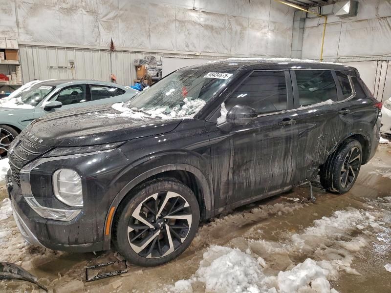 2022 Mitsubishi Outlander se