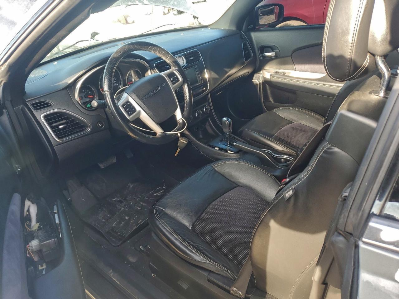 2011 Chrysler 200 s