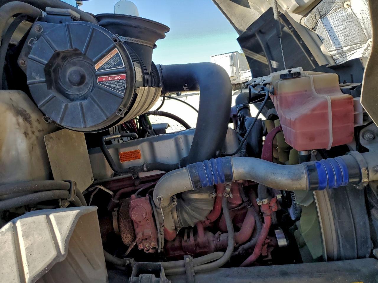 2013 Mack CXU613 Semi Truck