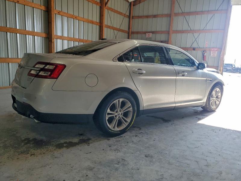 2017 Ford Taurus sel