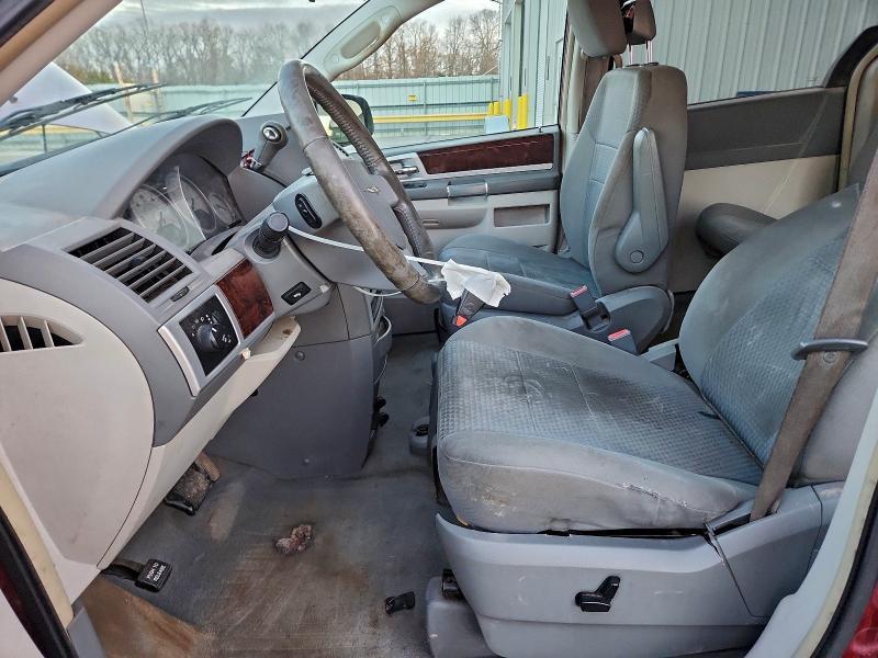 2010 Chrysler Town & Country Touring