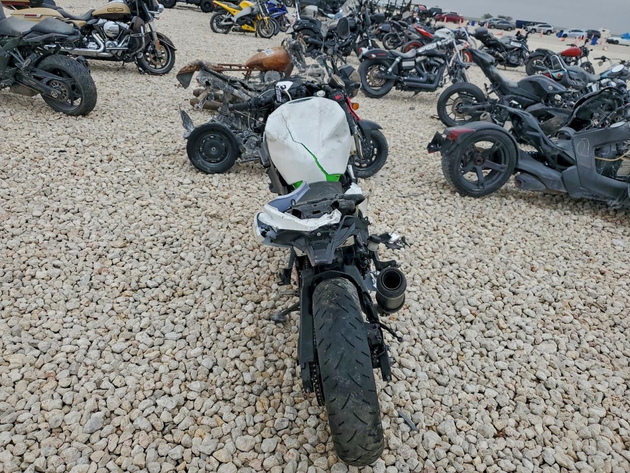 2023 Kawasaki EX400