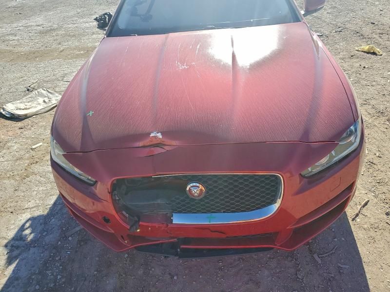 2017 Jaguar Xe Prestige