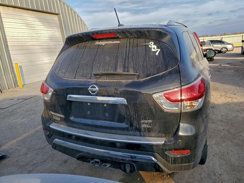 2016 Nissan Pathfinder s