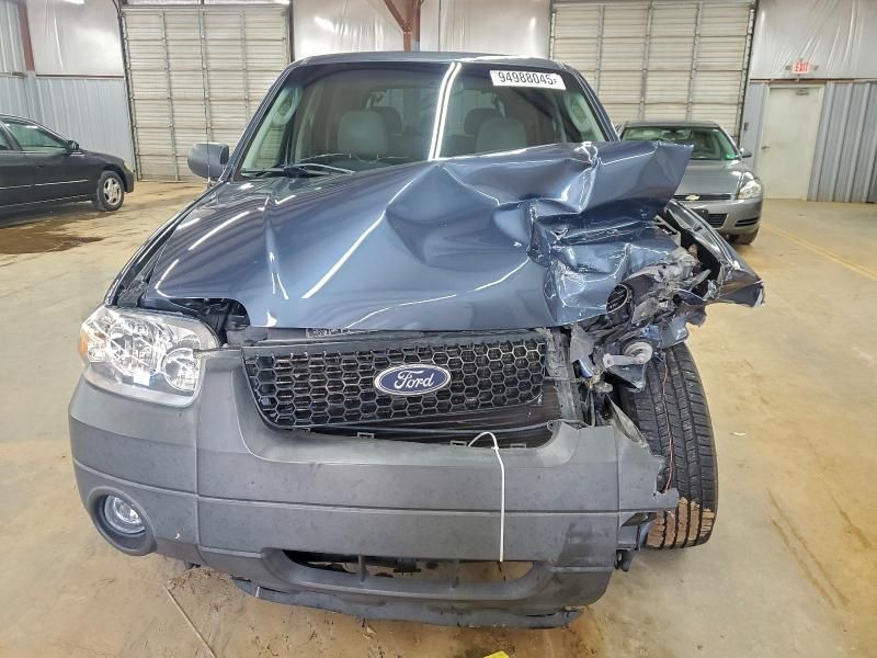 2005 Ford Escape xlt