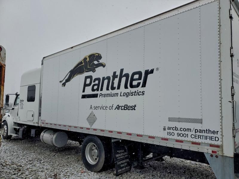 2018 Freightliner Business Class M2 box Truck