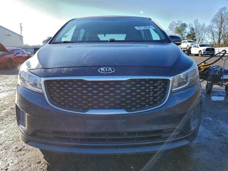 2016 KIA Sedona lx