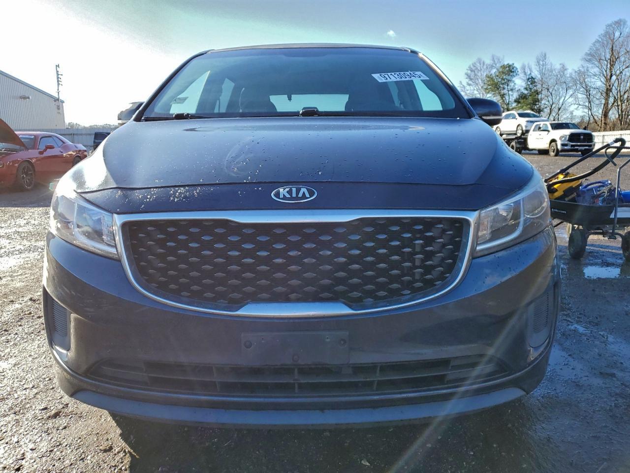 2016 KIA Sedona lx