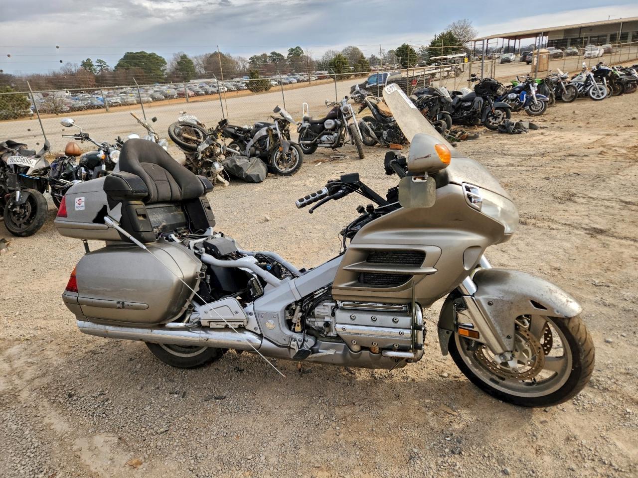 2002 Honda GL1800