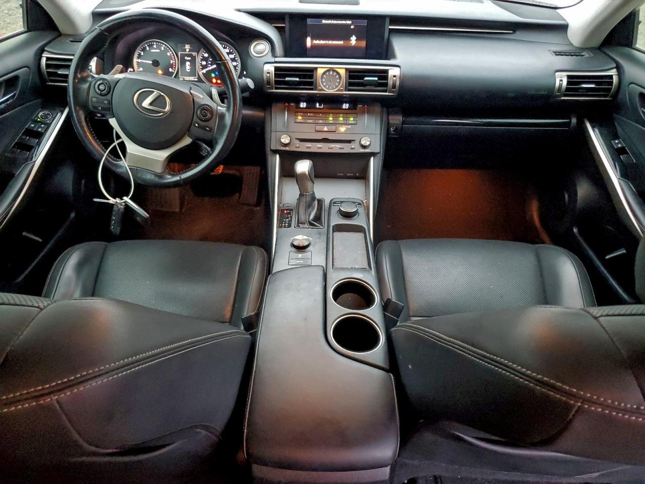 2016 Lexus IS