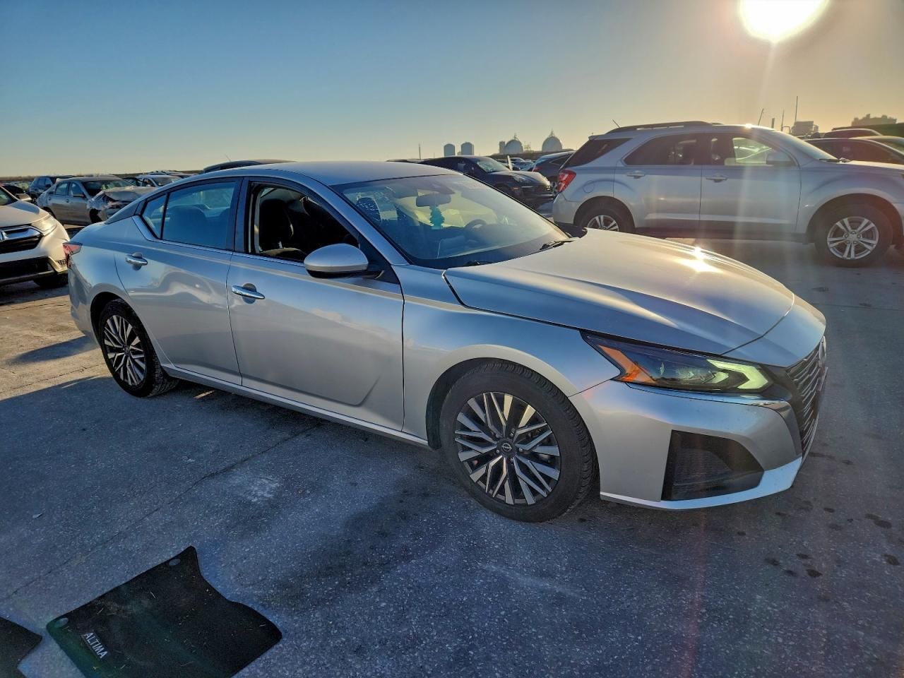 2023 Nissan Altima sv