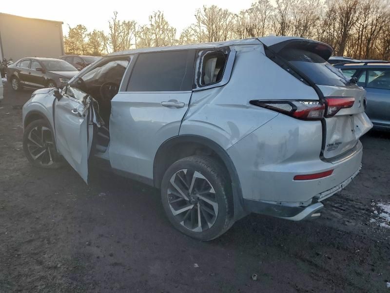 2023 Mitsubishi Outlander se