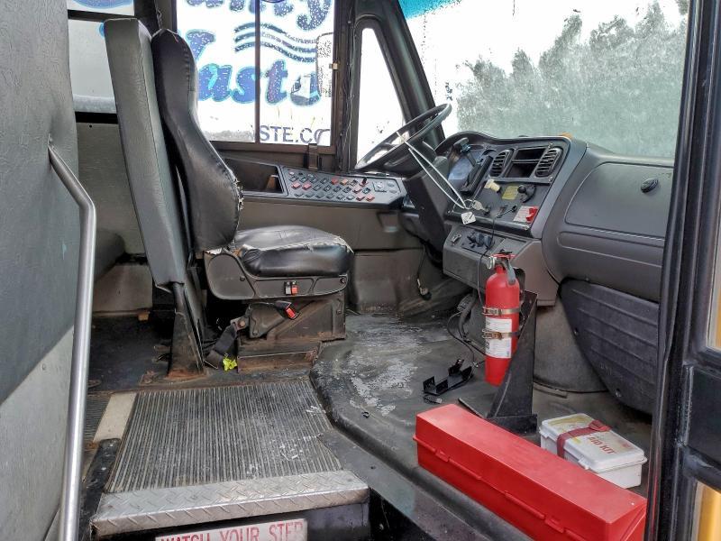 2011 Freigliner 2011 Freightliner B2 School Bus
