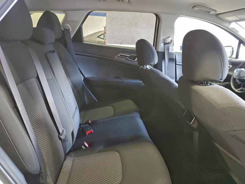 2023 KIA Sportage lx