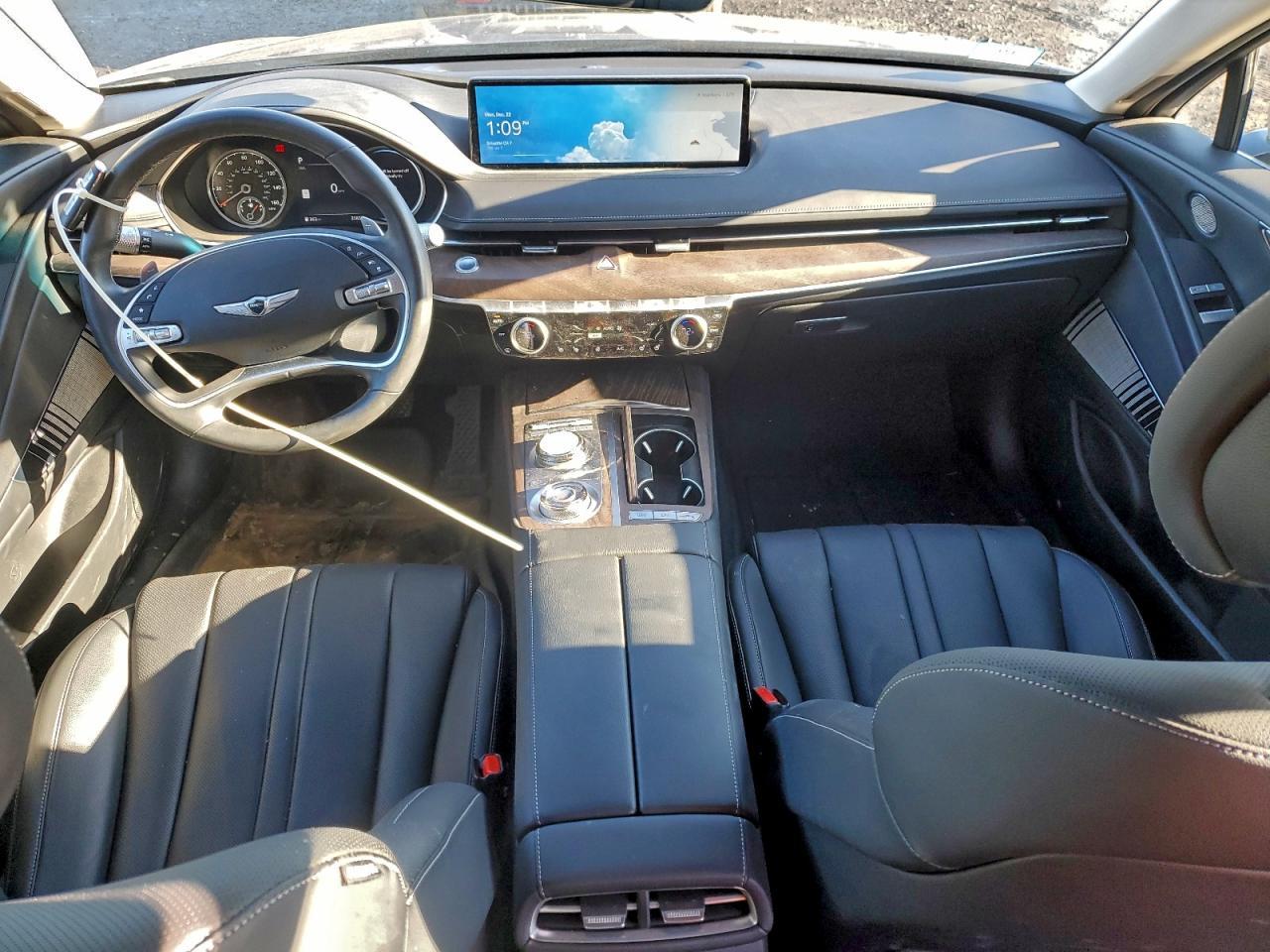 2024 Genesis G80 Base