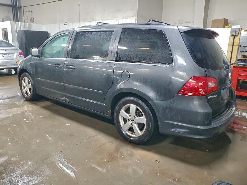 2011 Volkswagen Routan sel