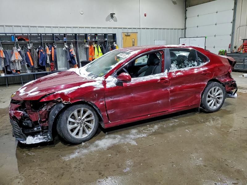 2022 Toyota Camry le