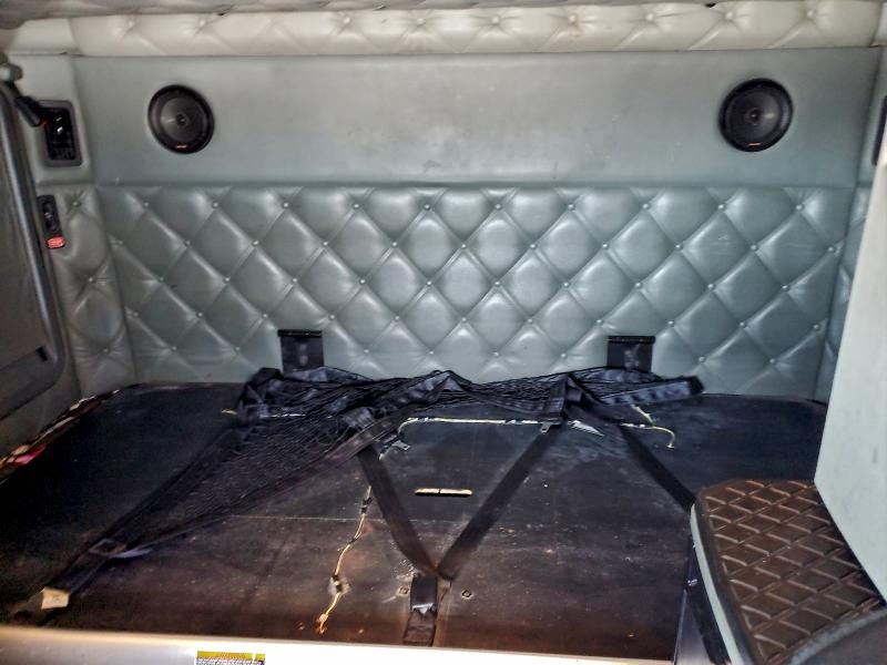 2015 Kenworth Construction T680