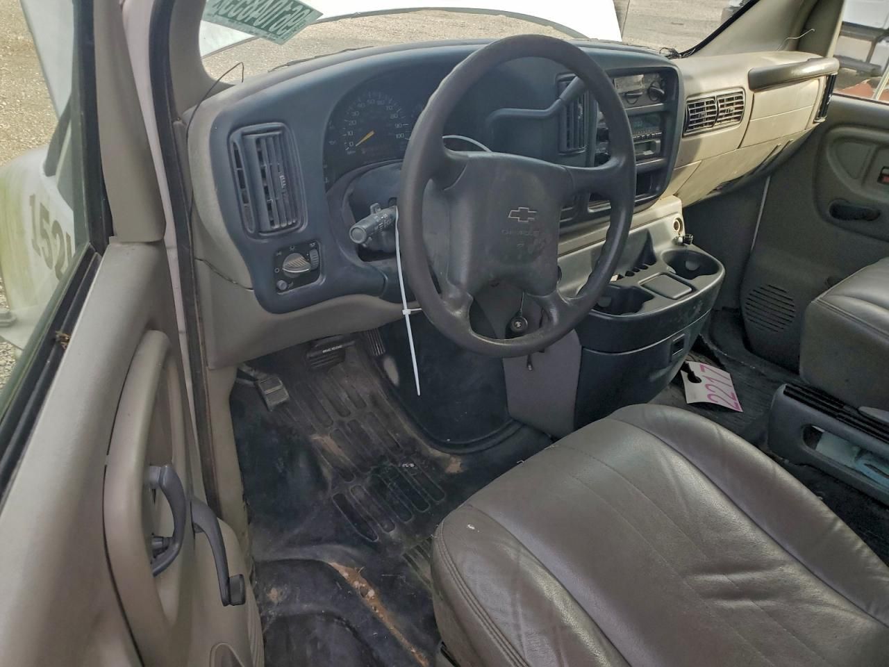 1999 Chevrolet Express G3500 BOX Truck