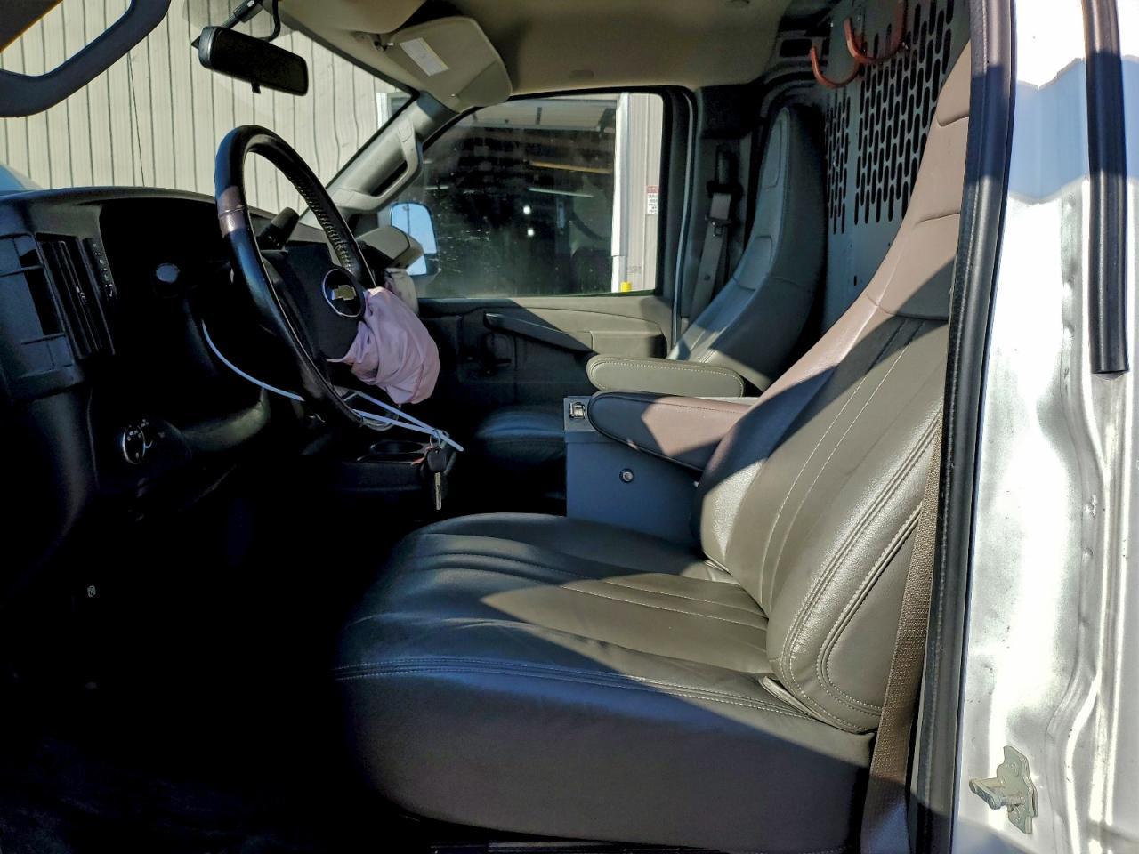 2020 Chevrolet Express G2500