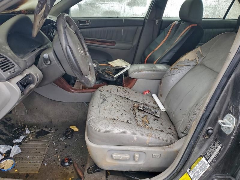 2005 Toyota Camry le