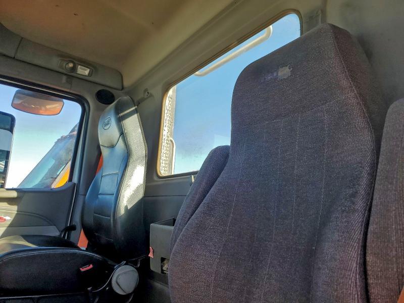 2018 Peterbilt 579 Semi Truck