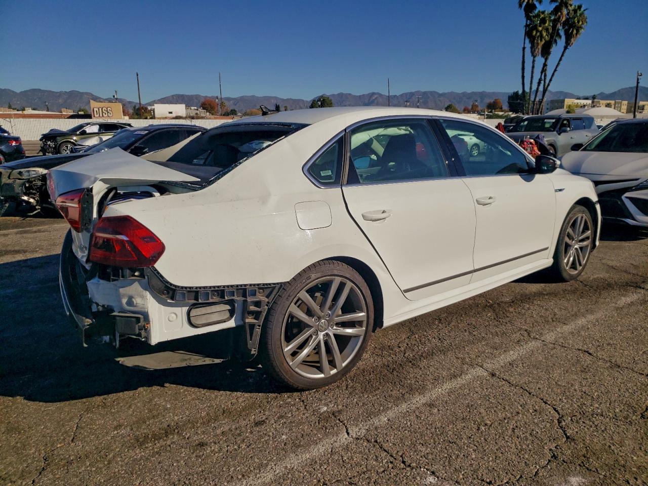 2017 Volkswagen Passat R-line