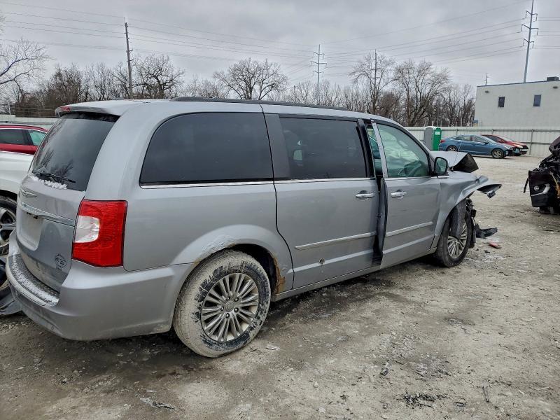 2015 Chrysler Town & Country