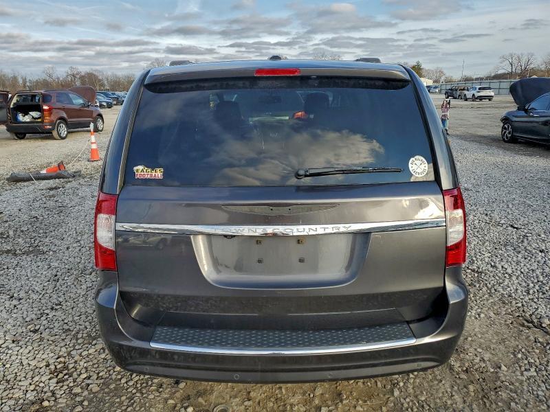 2014 Chrysler Town & Country Touring L