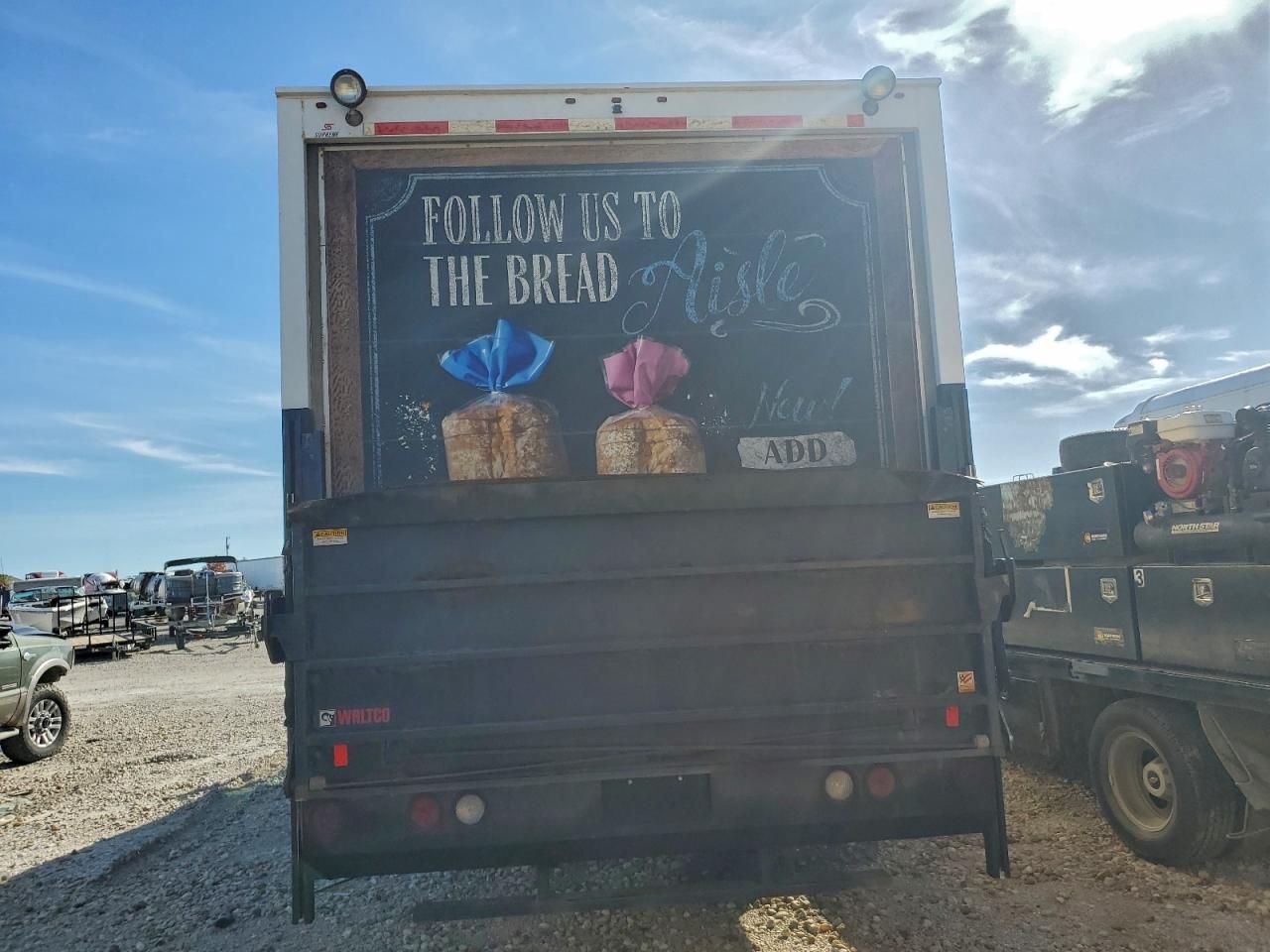 2020 Supreme 2020 Isuzu NPR HD BOX Truck