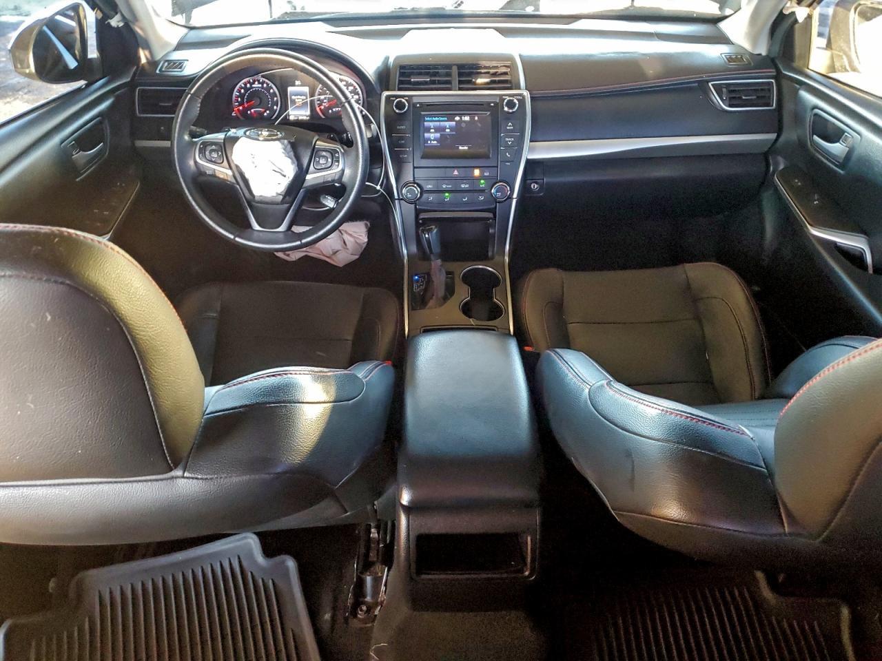 2015 Toyota Camry le