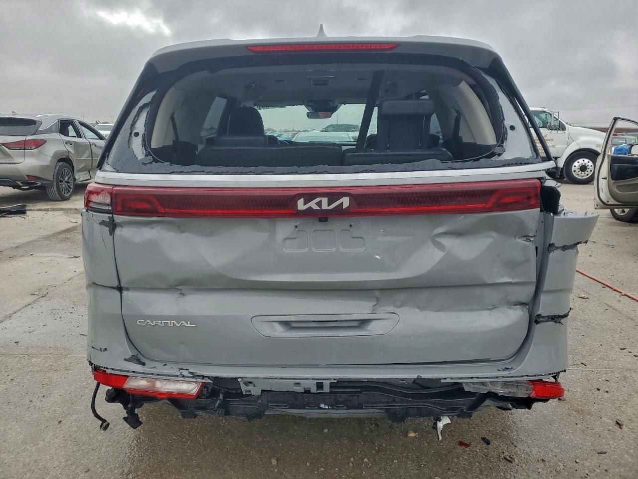 2024 KIA Carnival ex