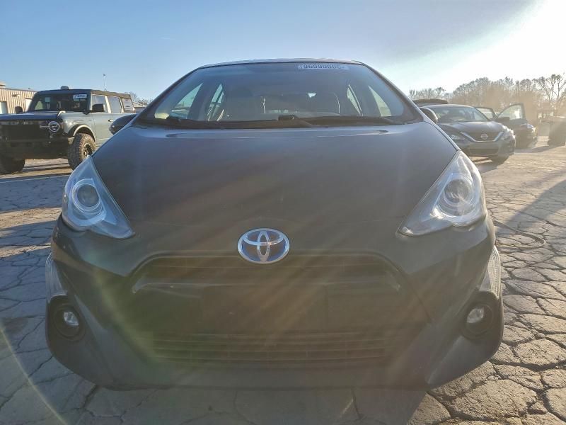 2015 Toyota Prius c