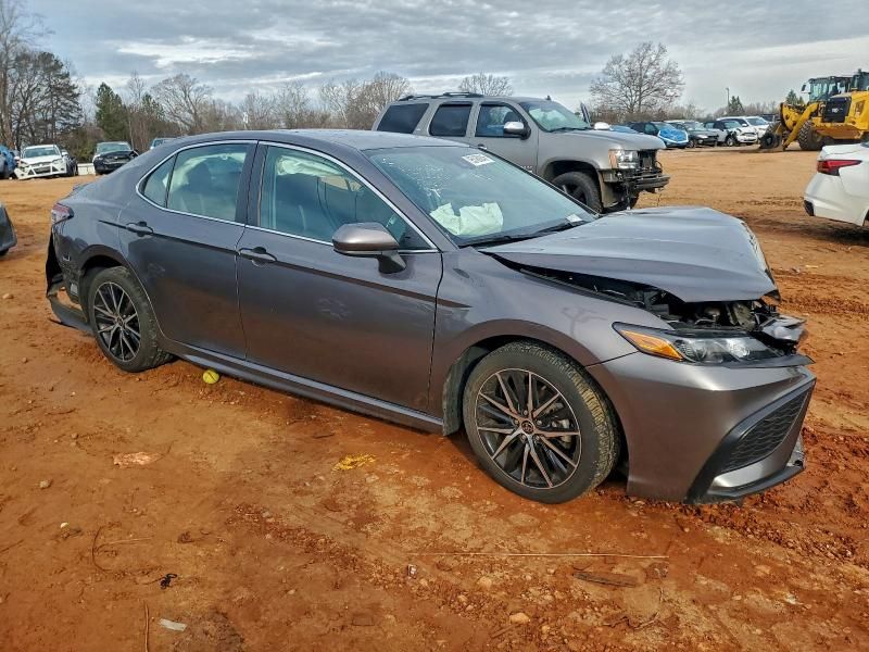 2021 Toyota Camry se