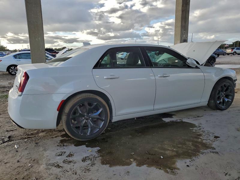 2023 Chrysler 300 s