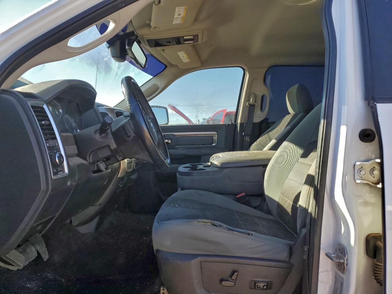 2017 Dodge Ram 1500 slt