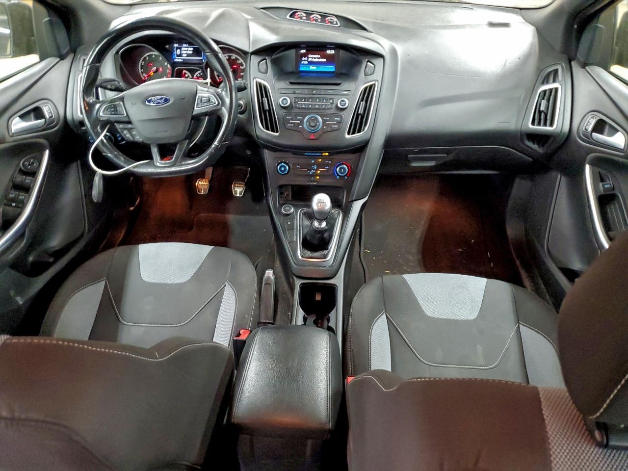 2017 Ford Focus st