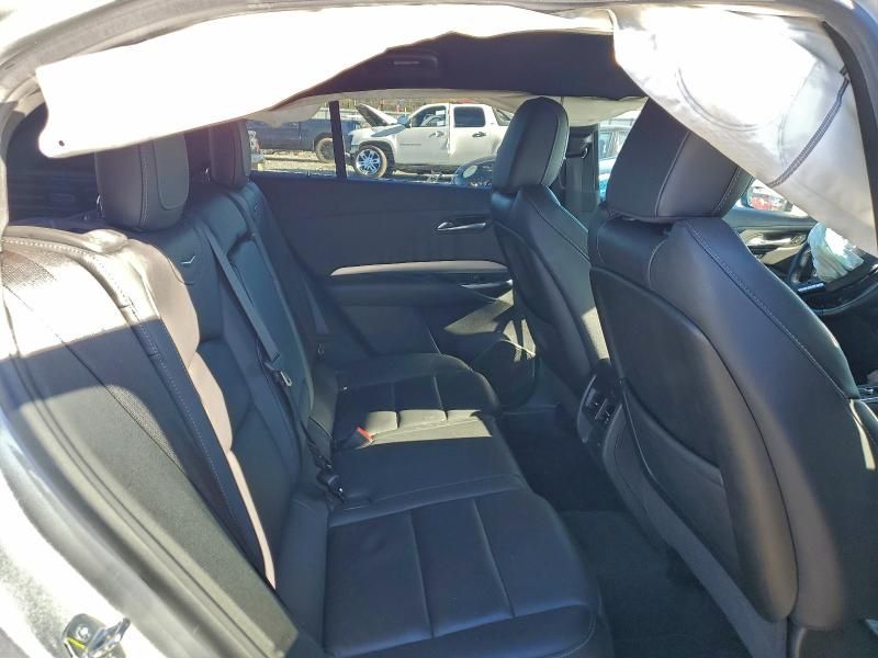 2022 Cadillac XT4 Premium Luxury