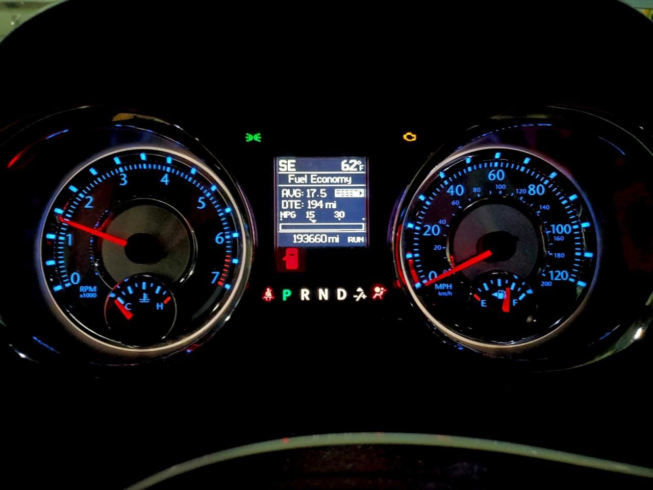 2013 Chrysler Town & Country Touring l