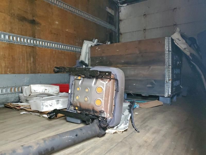 2018 Isuzu Npr hd box Truck