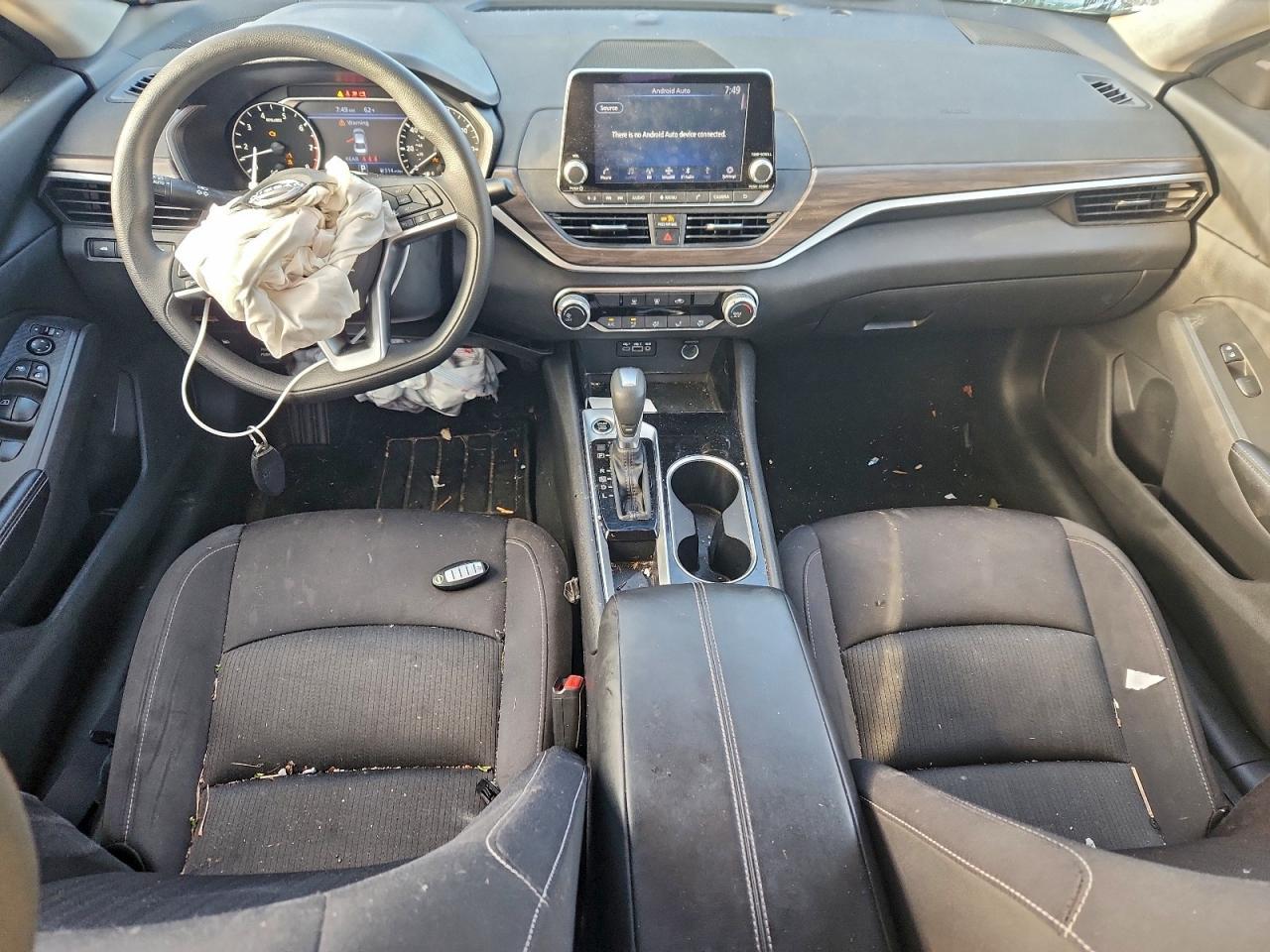 2024 Nissan Altima sv
