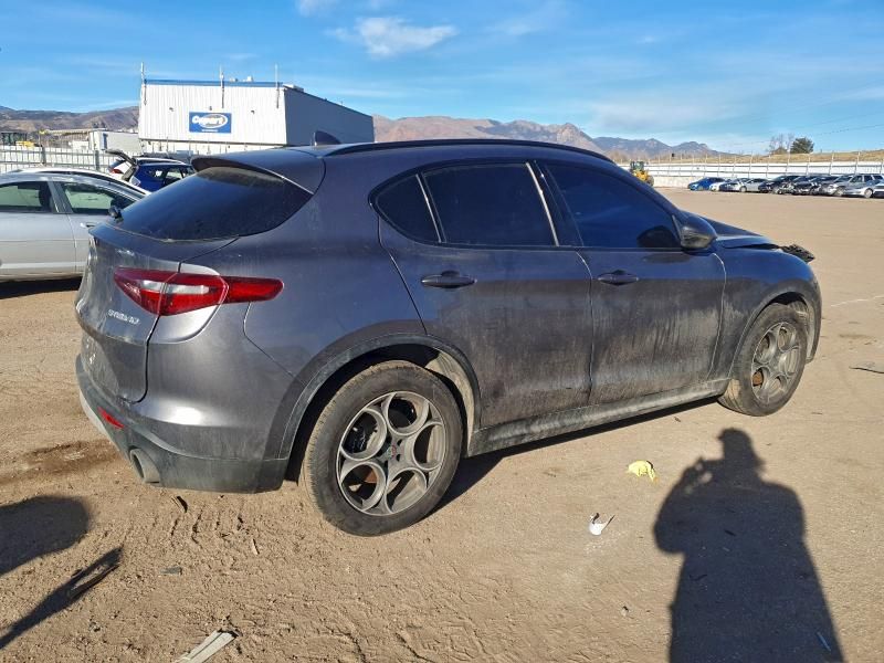2018 Alfa Romeo Stelvio Sport