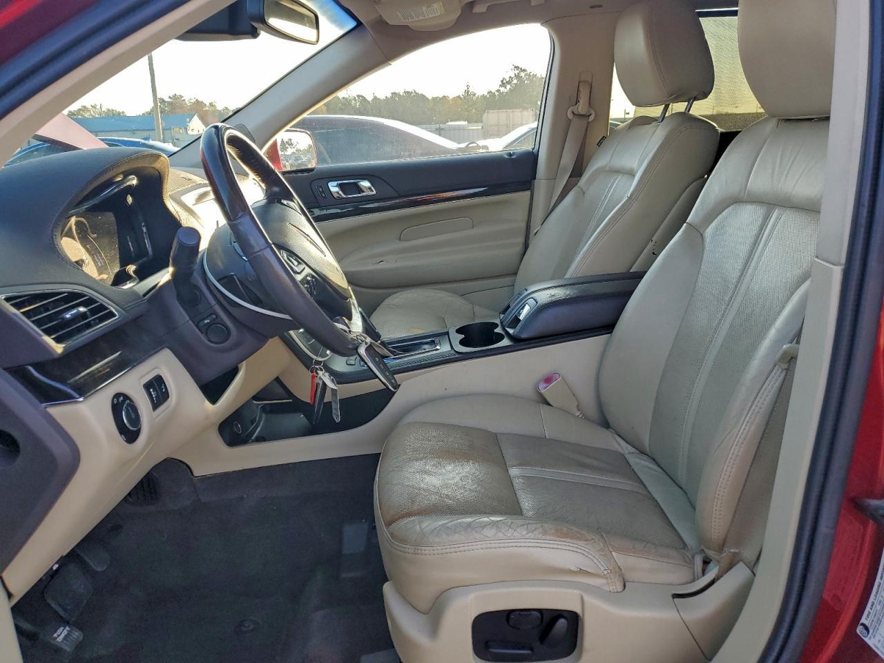 2013 Lincoln MKT