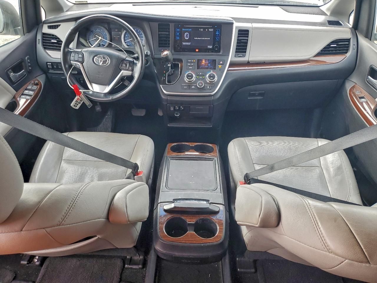2017 Toyota Sienna xle