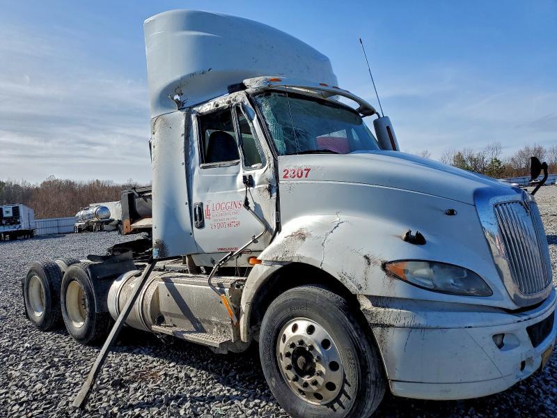 2016 International Prostar Semi Truck